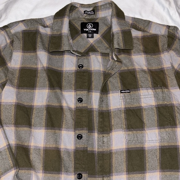 Volcom Flannel - Picture 2 of 3